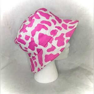 Pink and White Giraffe Bucket Hat